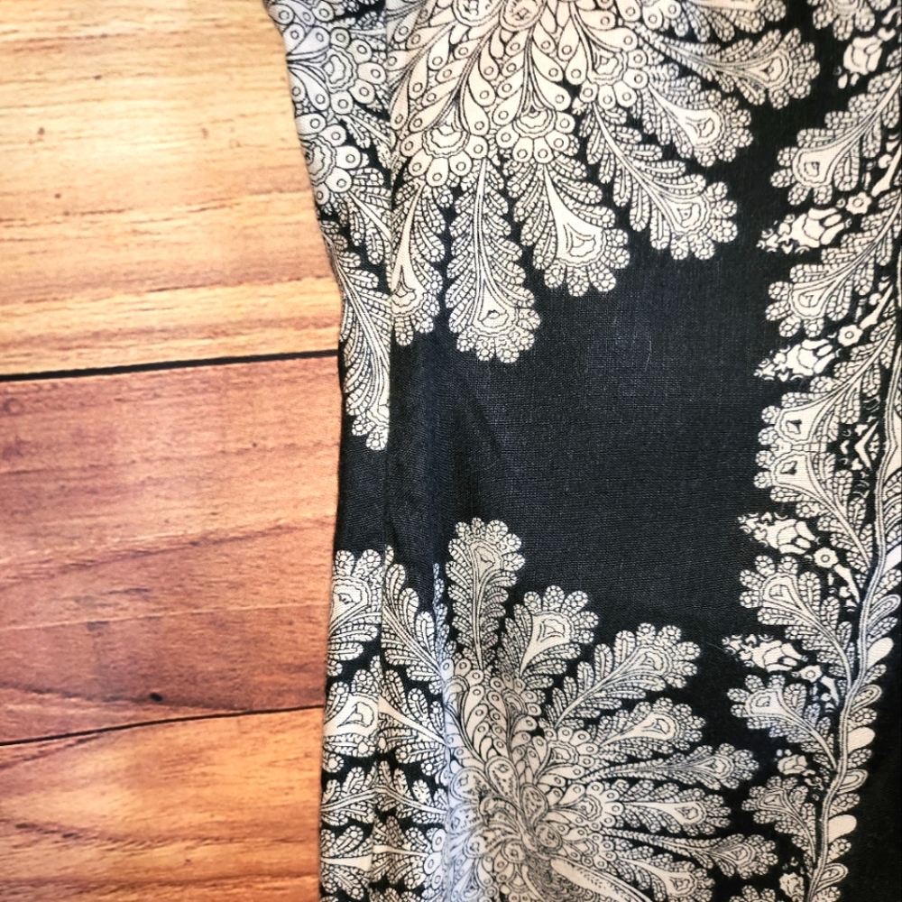 Free People Black & Cream Patterned Sleeveless Midi w/ Lace Accents Size Small - Picture 6 of 8